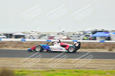 media/Jan-26-2025-CalClub SCCA (Sun) [[cfcea7df88]]/Group 2/Race/